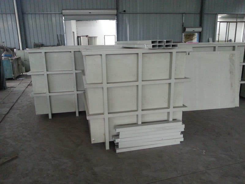 Climbing type chromium plating equipment