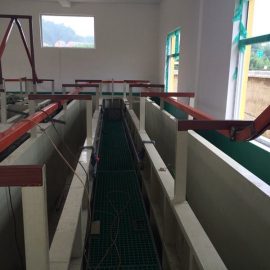 Climbing type chromium plating equipment